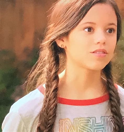 Im pretty sure Jenna Ortega is not a real person : r/AmITheAngel。